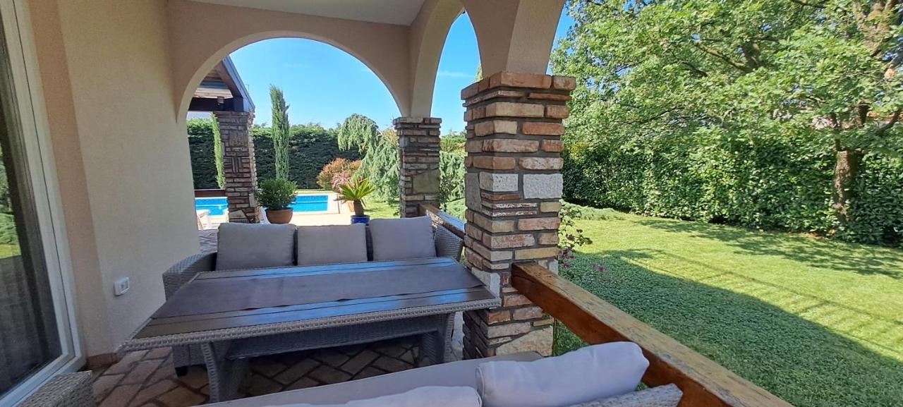 Villa Agava ウマグ エクステリア 写真